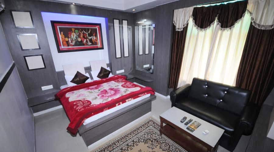 Hotel Lake Palace, Jaipur 3